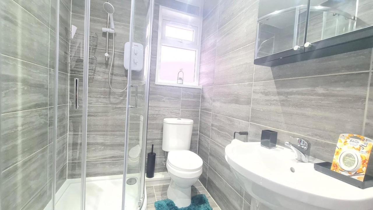 לונדון Spacious Room In Manor Park מראה חיצוני תמונה